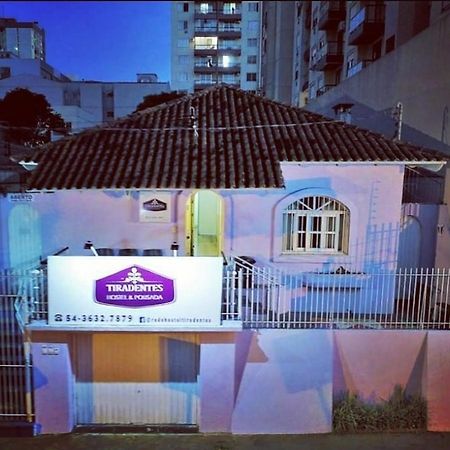 Hostel E Pousada Tiradentes 774 Passo Fundo Exteriör bild