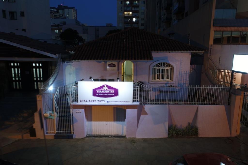 Hostel E Pousada Tiradentes 774 Passo Fundo Exteriör bild